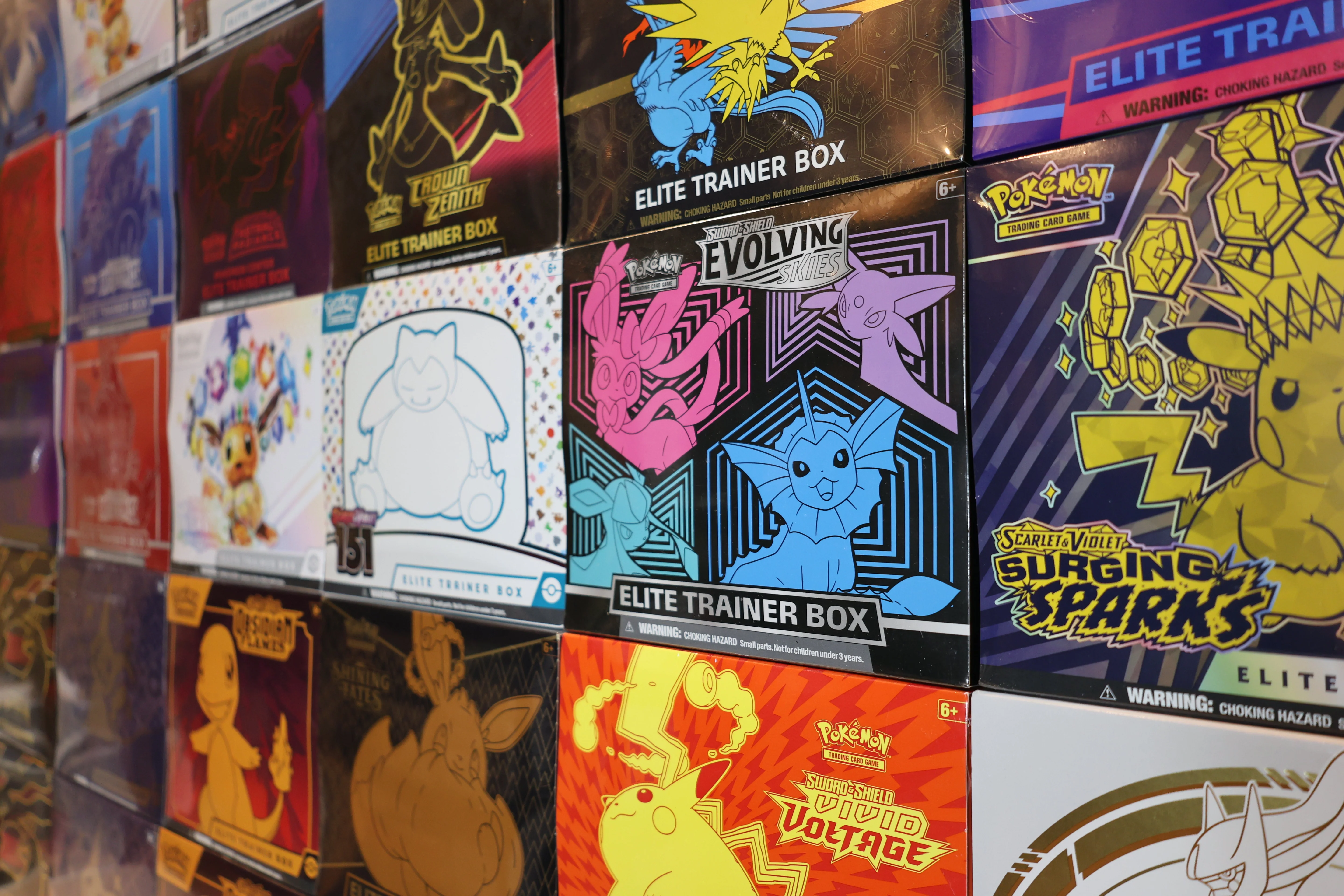 Pokemon Elite Trainer Box
